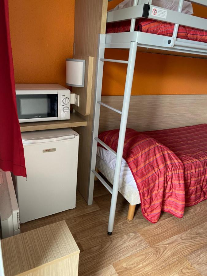 Standard Plus Room 3 Single Beds